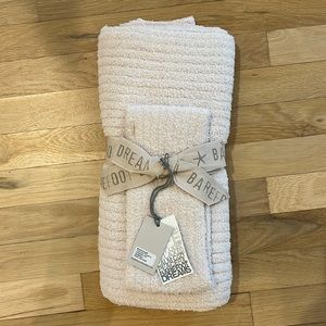 NWT Barefoot dreams cozyChic scarf and headband set